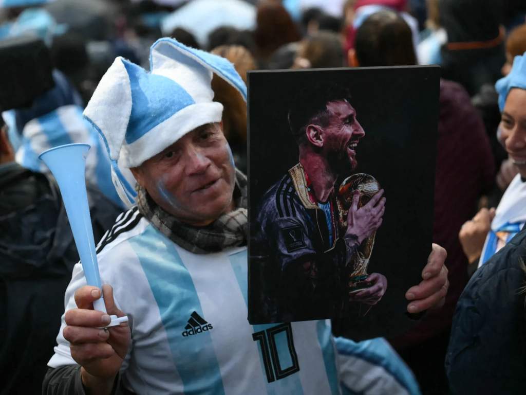 Bagsik ng Pagkabigo Argentina Nagbalik Na Nang Walang Messi