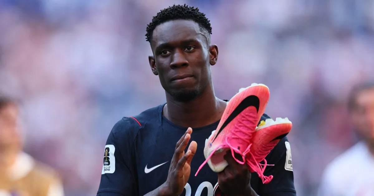 Gulat ang Mundo sa Desisyon ng FIFA sa Pula na Kard ni Balogun