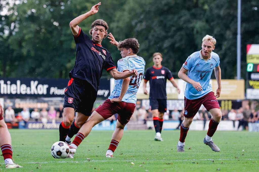Si Sam Lammers habang naglalaro para sa FC Twente laban sa FC Emmen