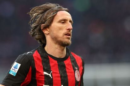 Si Luka Modric ng Milan habang naglalaro sa laban ng Serie A sa Giuseppe Meazza Stadium