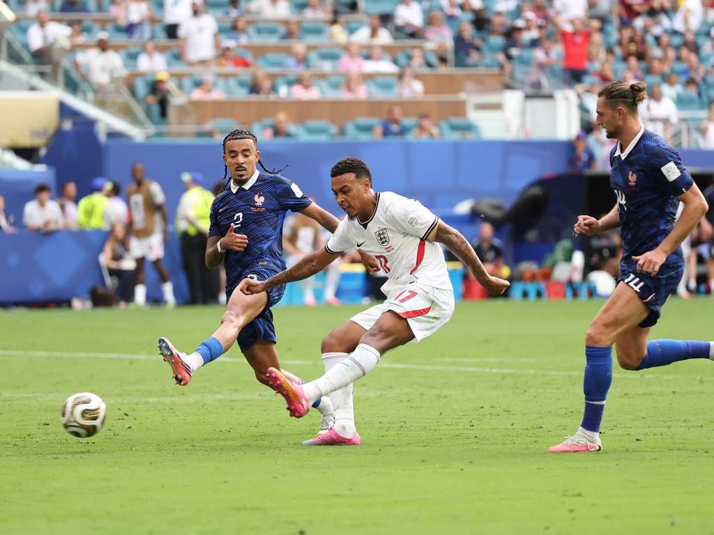 Si Morgan Rogers habang naglalaro para sa pambansang koponan ng Ingglatera sa World Cup